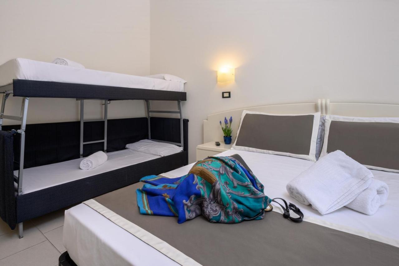 Atlas Hotel Riccione Kültér fotó