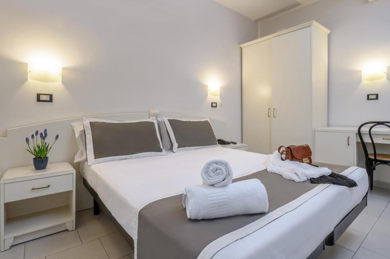 Atlas Hotel Riccione Kültér fotó