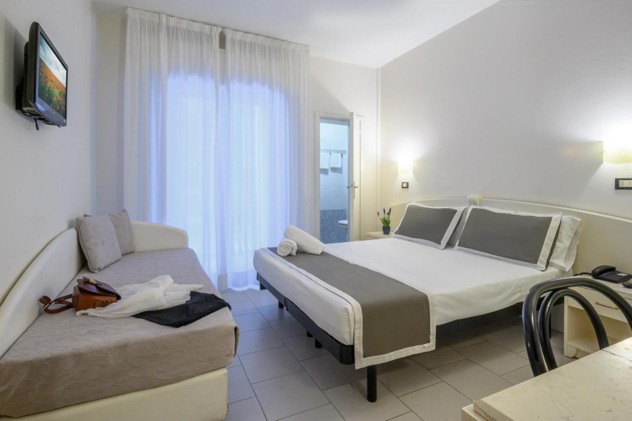 Atlas Hotel Riccione Kültér fotó