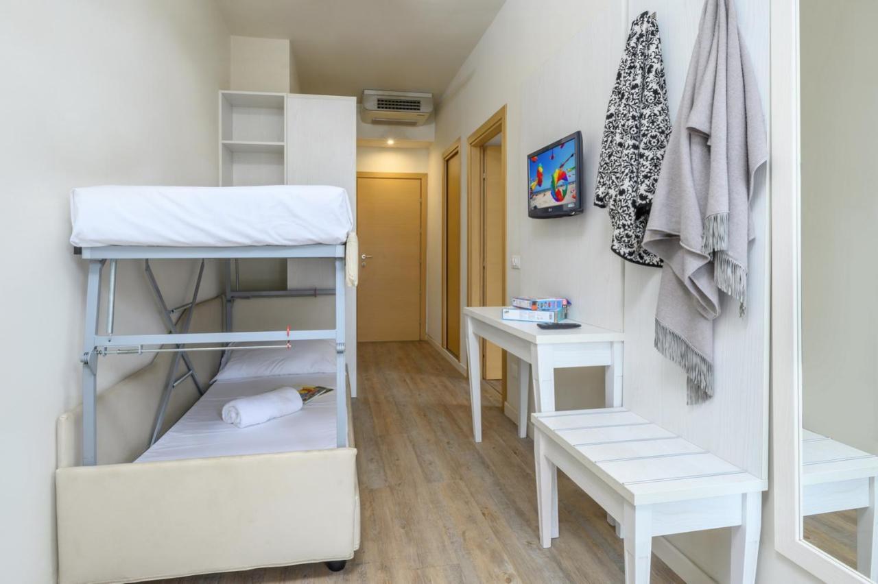 Atlas Hotel Riccione Kültér fotó