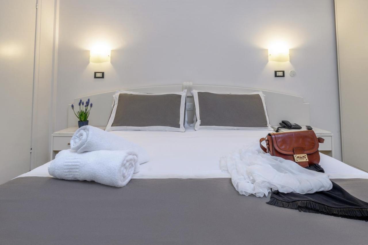 Atlas Hotel Riccione Kültér fotó
