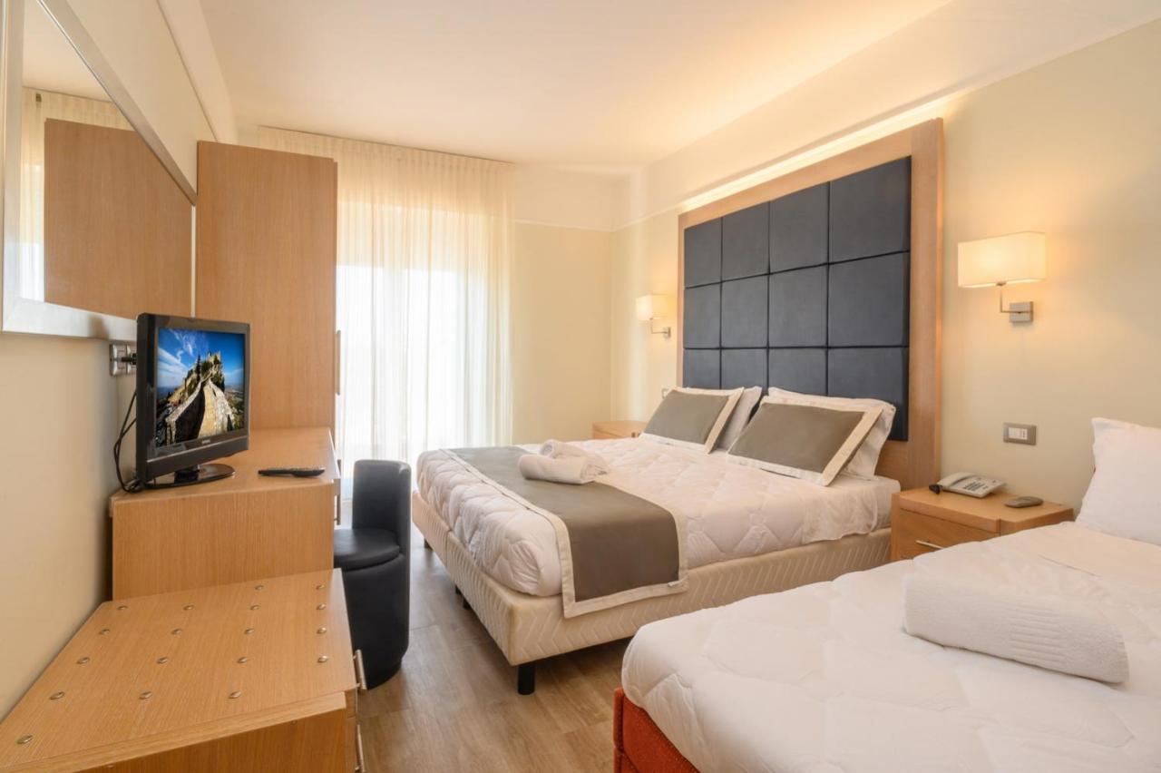 Atlas Hotel Riccione Kültér fotó