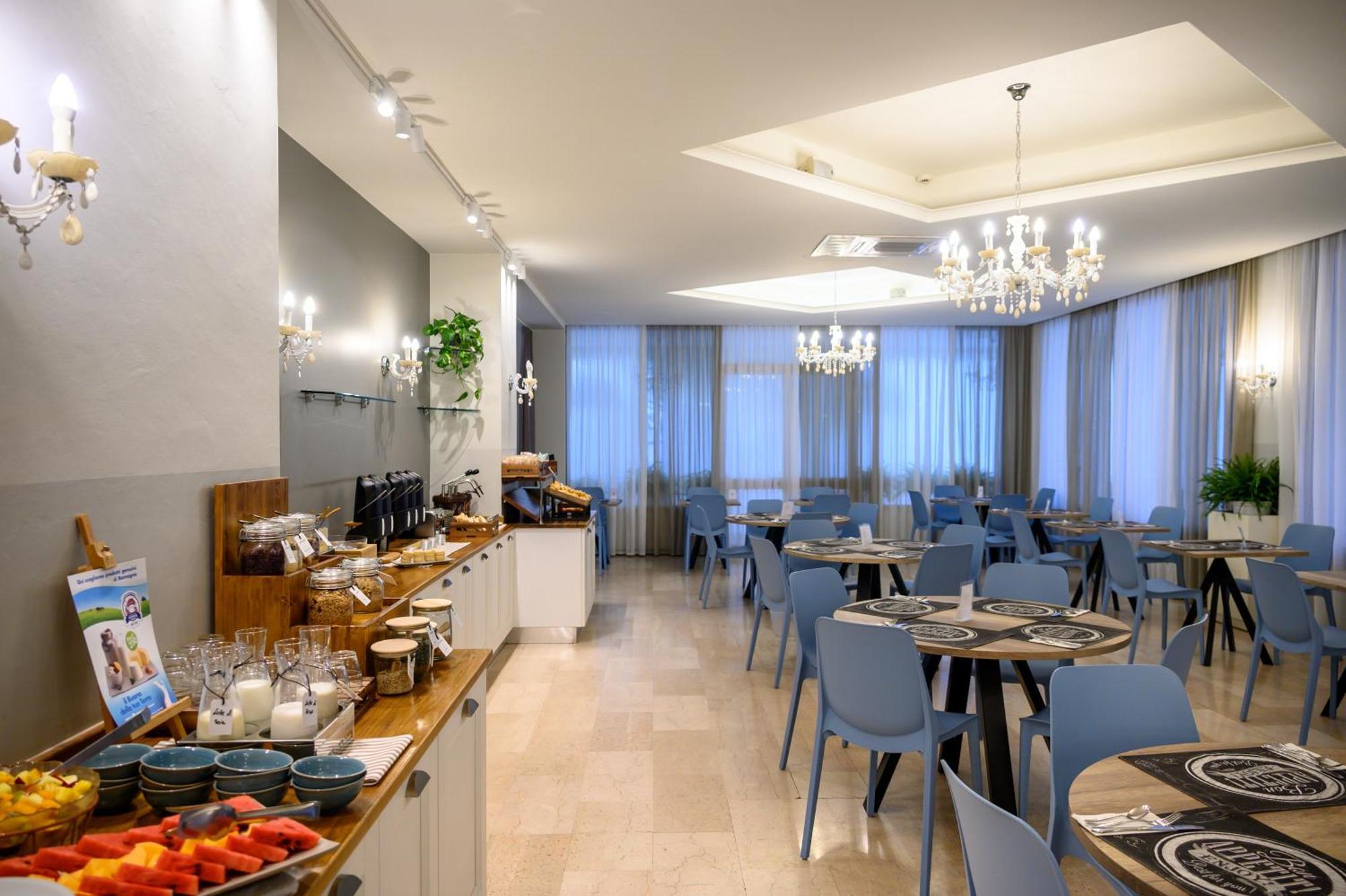 Atlas Hotel Riccione Kültér fotó