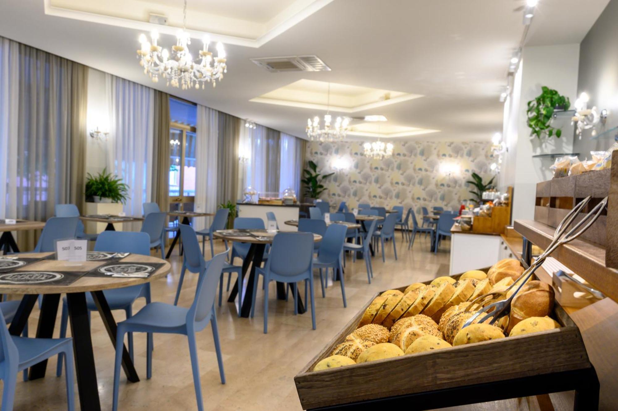 Atlas Hotel Riccione Kültér fotó